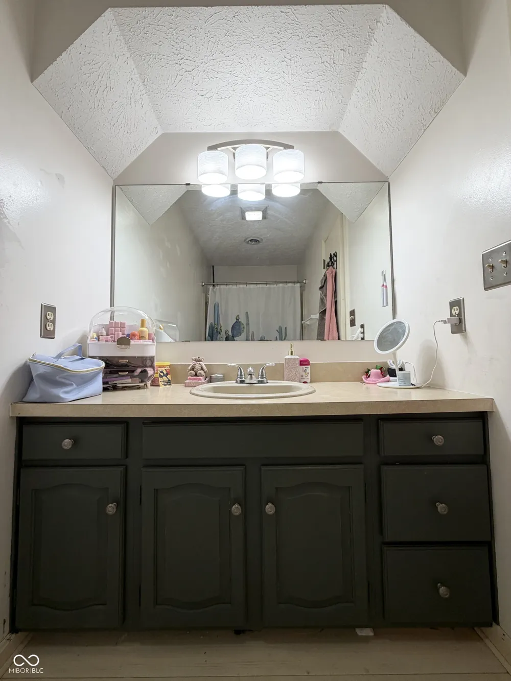 825 W Krislynn Woods Avenue West Terre Haute, IN 47885