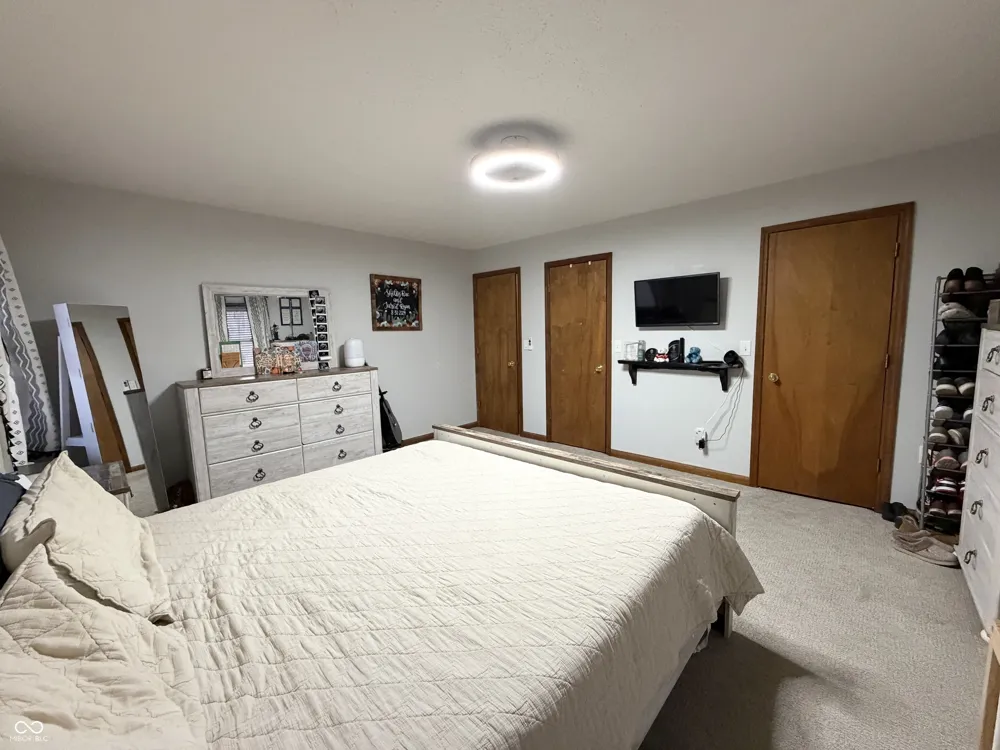 825 W Krislynn Woods Avenue West Terre Haute, IN 47885