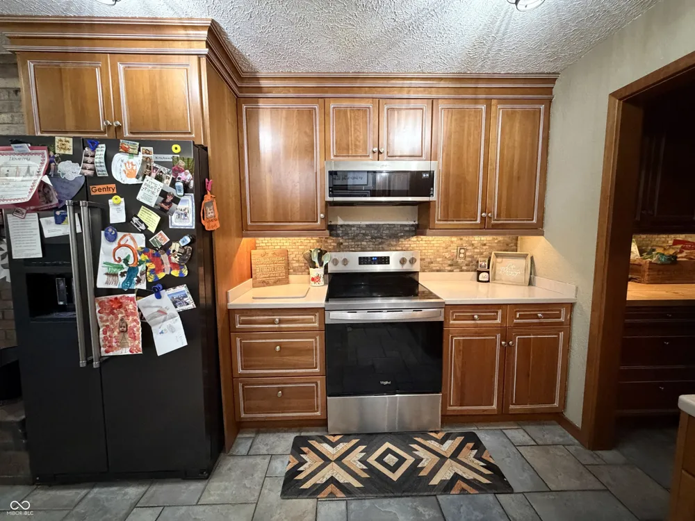 825 W Krislynn Woods Avenue West Terre Haute, IN 47885
