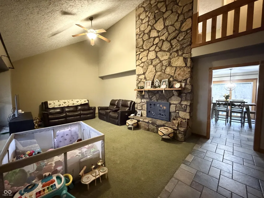 825 W Krislynn Woods Avenue West Terre Haute, IN 47885