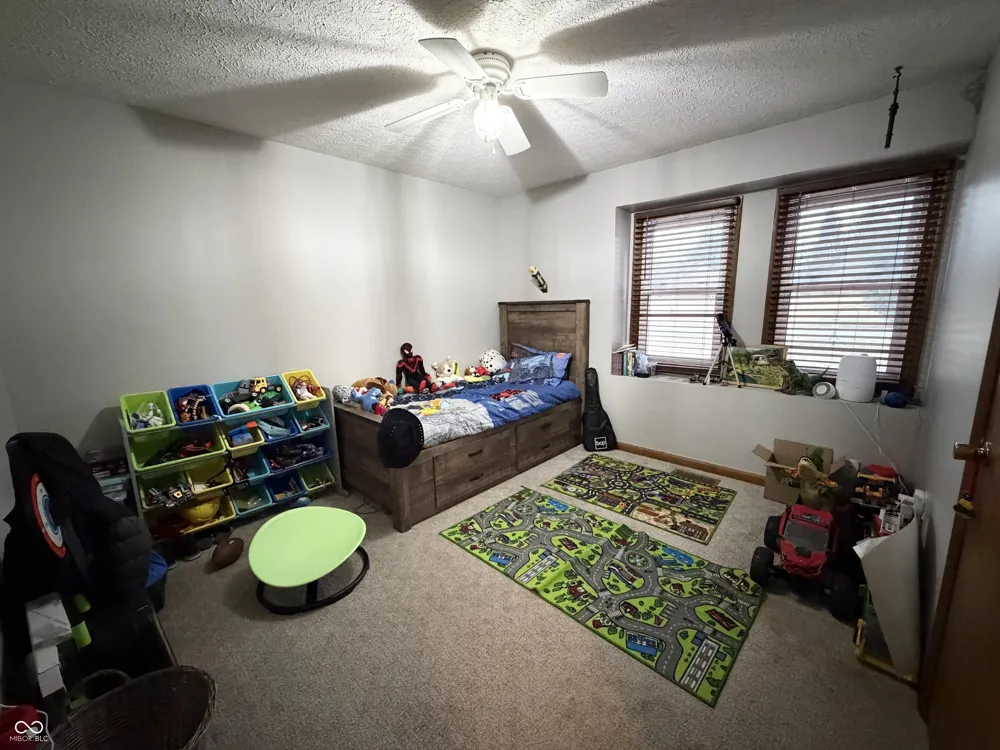 825 W Krislynn Woods Avenue West Terre Haute, IN 47885