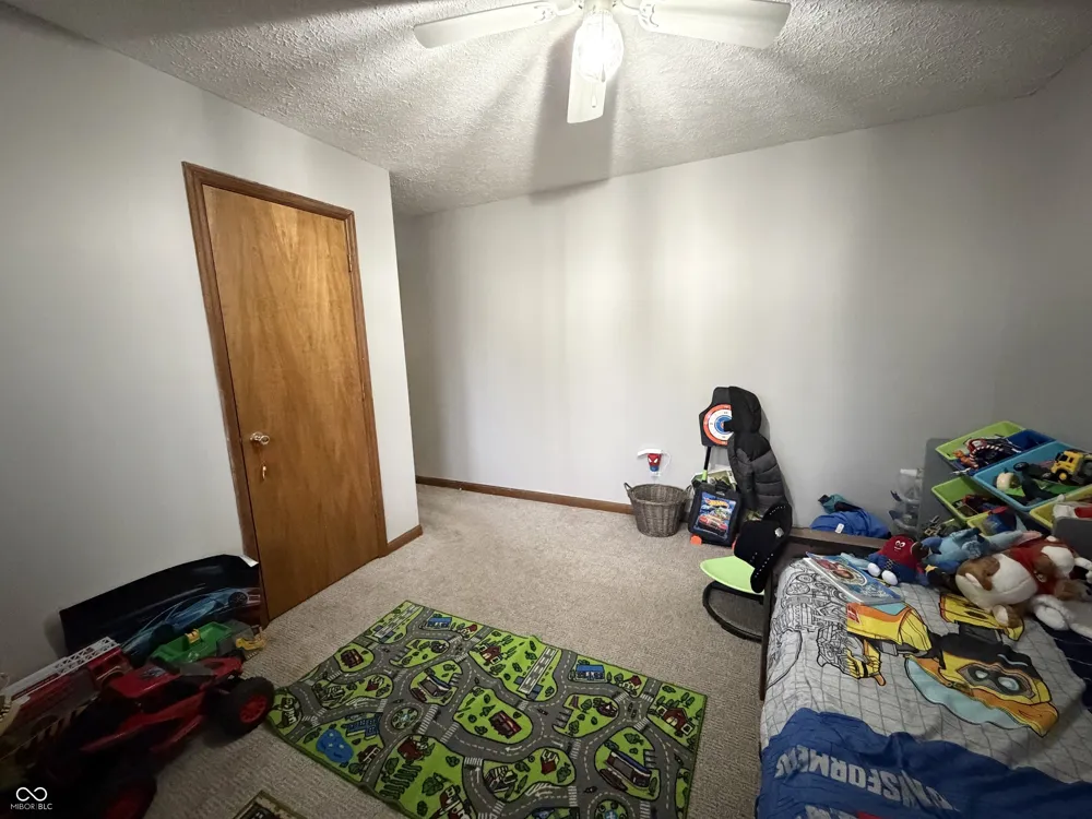 825 W Krislynn Woods Avenue West Terre Haute, IN 47885
