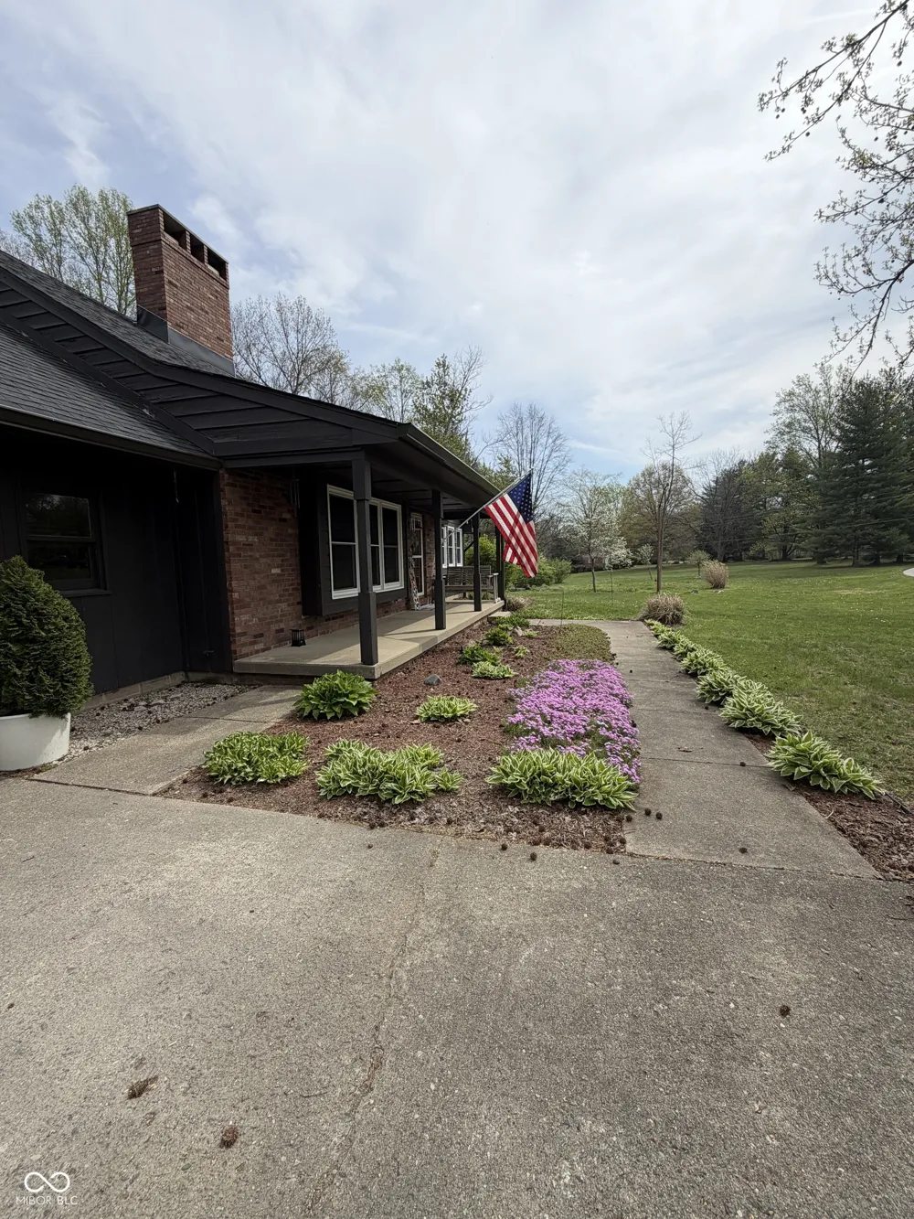 825 W Krislynn Woods Avenue West Terre Haute, IN 47885