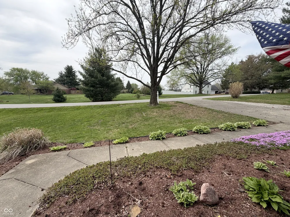 825 W Krislynn Woods Avenue West Terre Haute, IN 47885