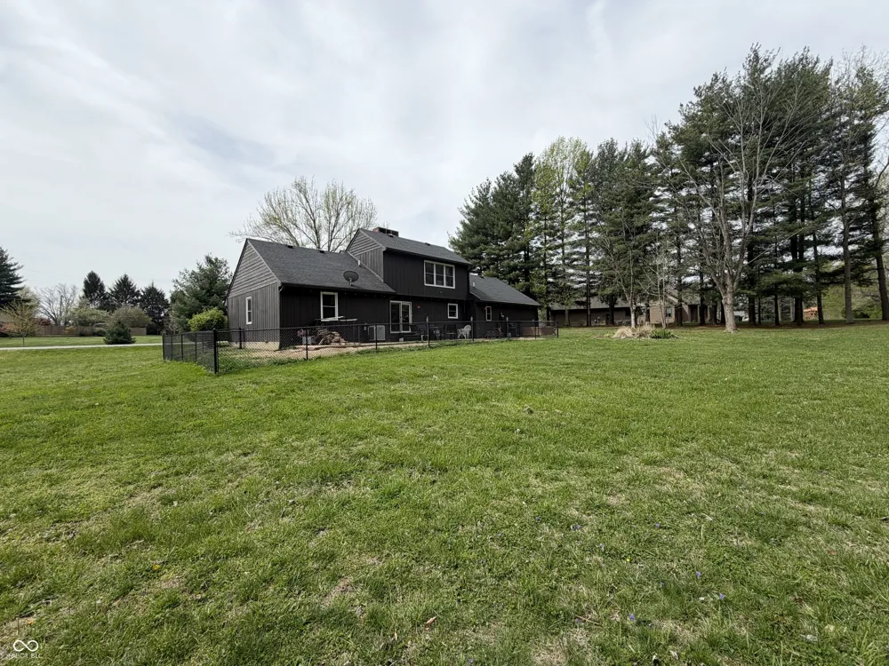 825 W Krislynn Woods Avenue West Terre Haute, IN 47885
