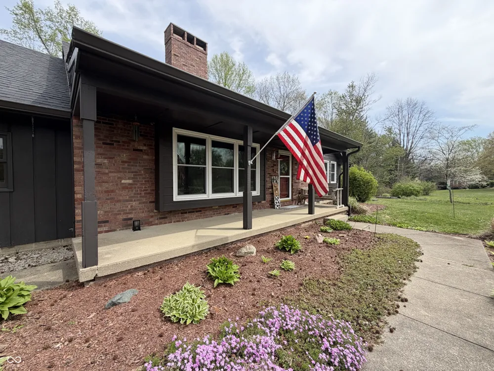 825 W Krislynn Woods Avenue West Terre Haute, IN 47885
