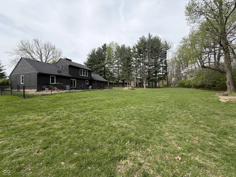 825 W Krislynn Woods Avenue West Terre Haute, IN 47885