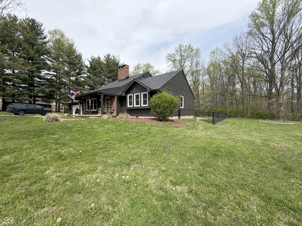 825 W Krislynn Woods Avenue West Terre Haute, IN 47885