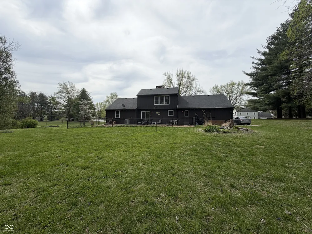825 W Krislynn Woods Avenue West Terre Haute, IN 47885