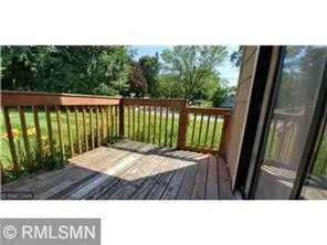 2101 Kings Valley Road W