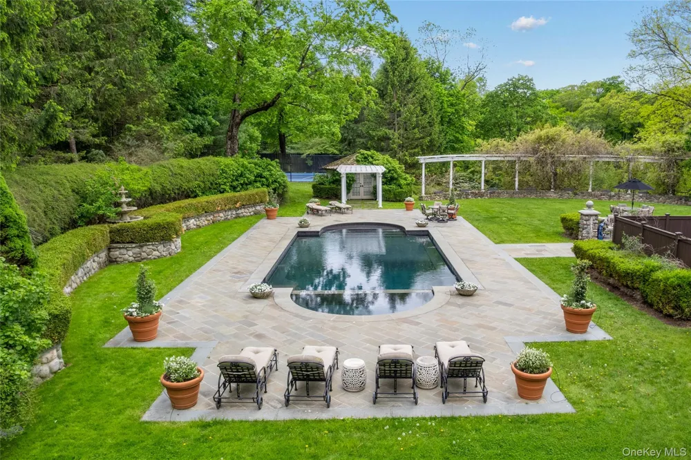 150 Old Farm Road Chappaqua, NY 10514
