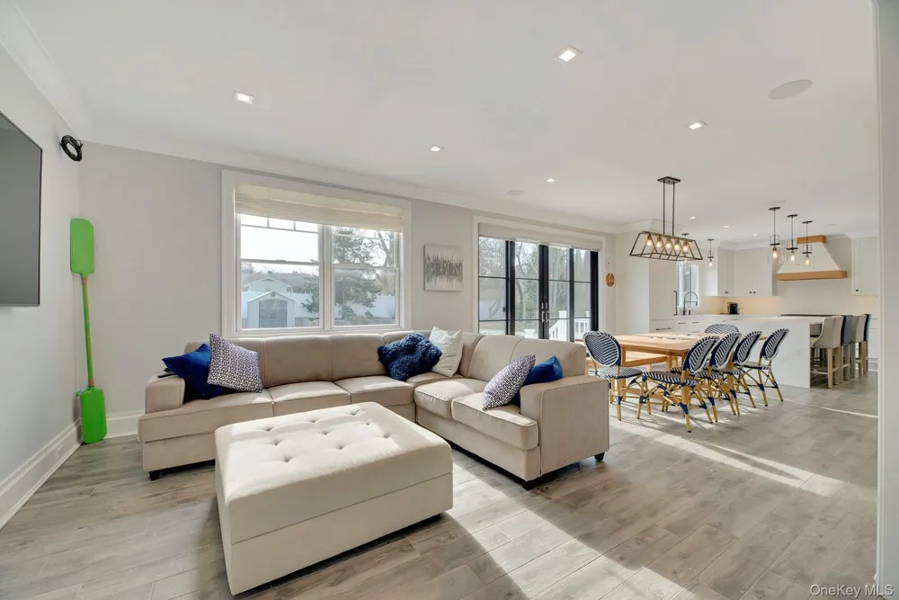 165 Marine Place Greenport, NY 11944