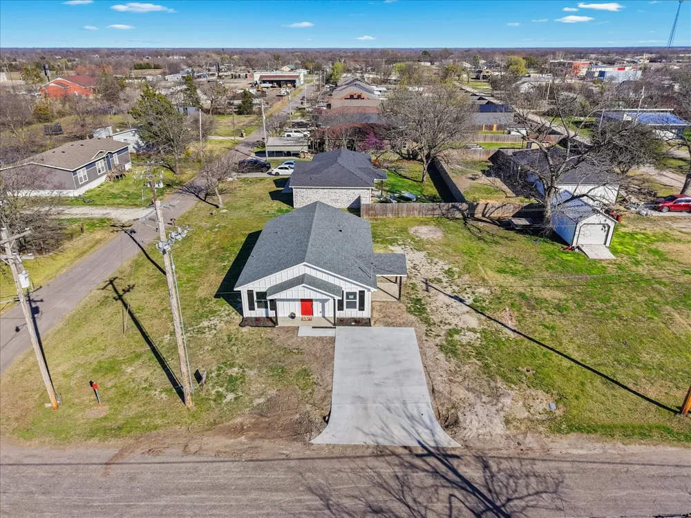 200 Gladys Street Lone Oak, TX 75453