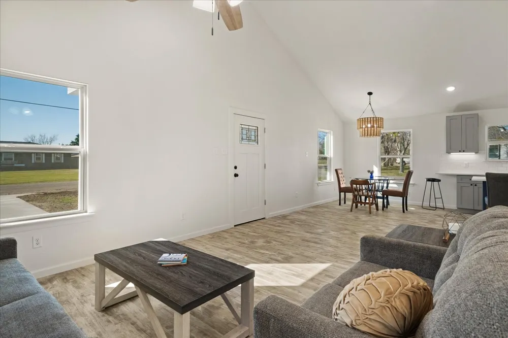 200 Gladys Street Lone Oak, TX 75453