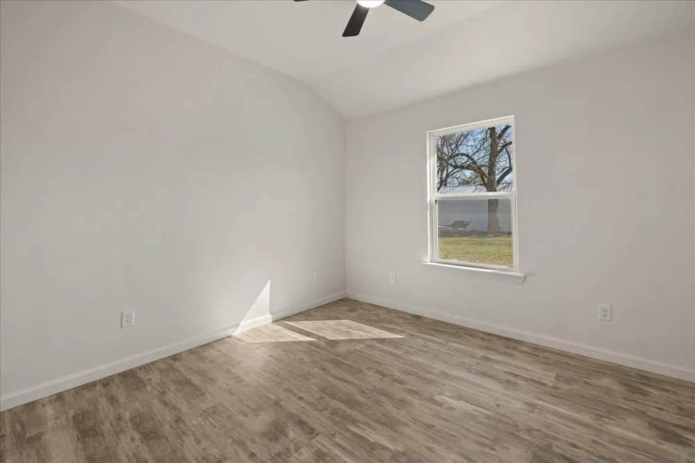 200 Gladys Street Lone Oak, TX 75453