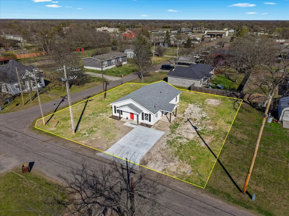 200 Gladys Street Lone Oak, TX 75453