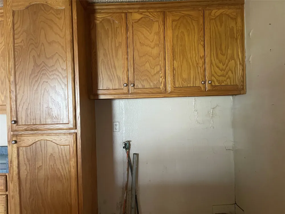 406 S Austin Street Wolfe City, TX 75496