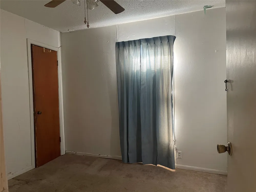 406 S Austin Street Wolfe City, TX 75496