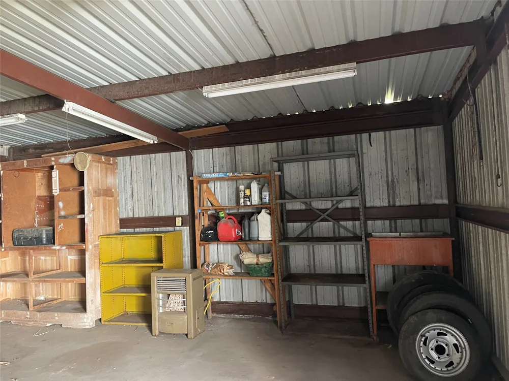 406 S Austin Street Wolfe City, TX 75496