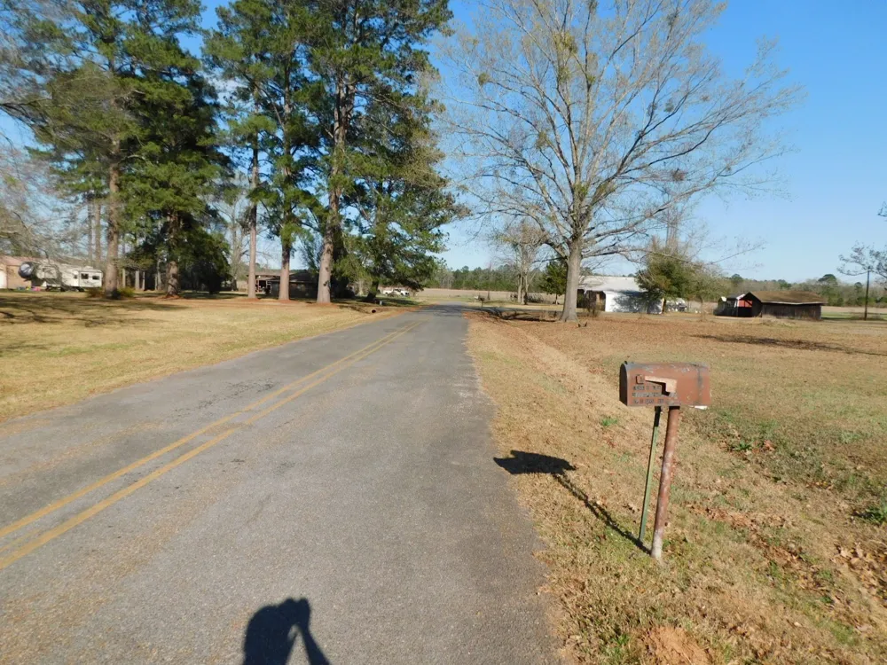 214 Springhill Airport Loop Springhill, LA 71075
