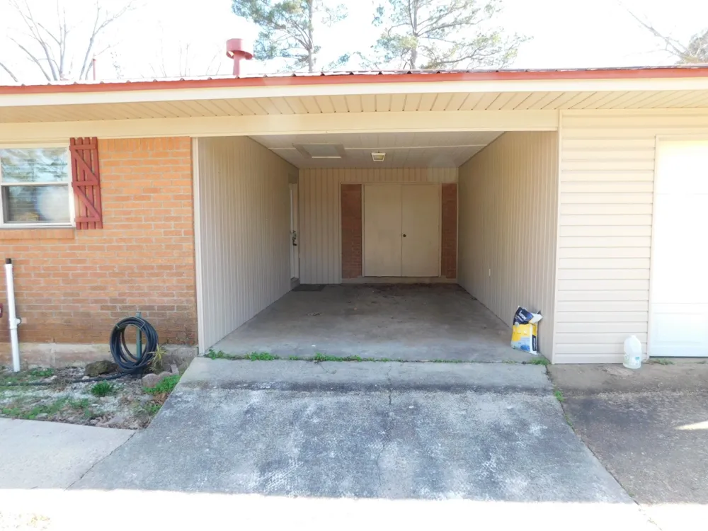 214 Springhill Airport Loop Springhill, LA 71075
