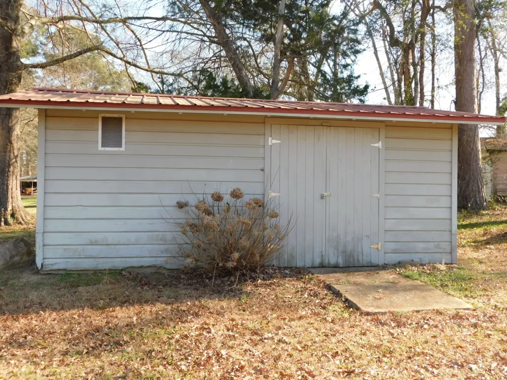 214 Springhill Airport Loop Springhill, LA 71075