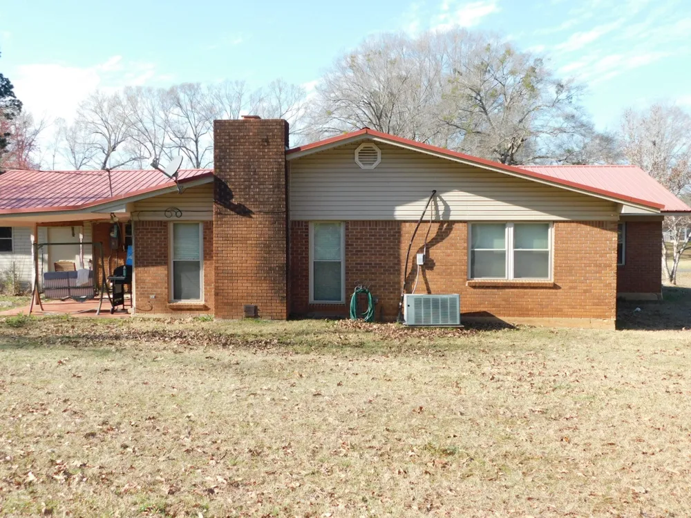 214 Springhill Airport Loop Springhill, LA 71075
