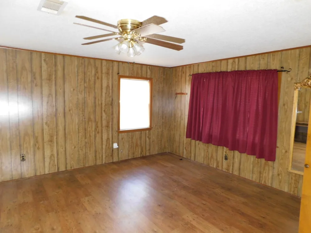 214 Springhill Airport Loop Springhill, LA 71075