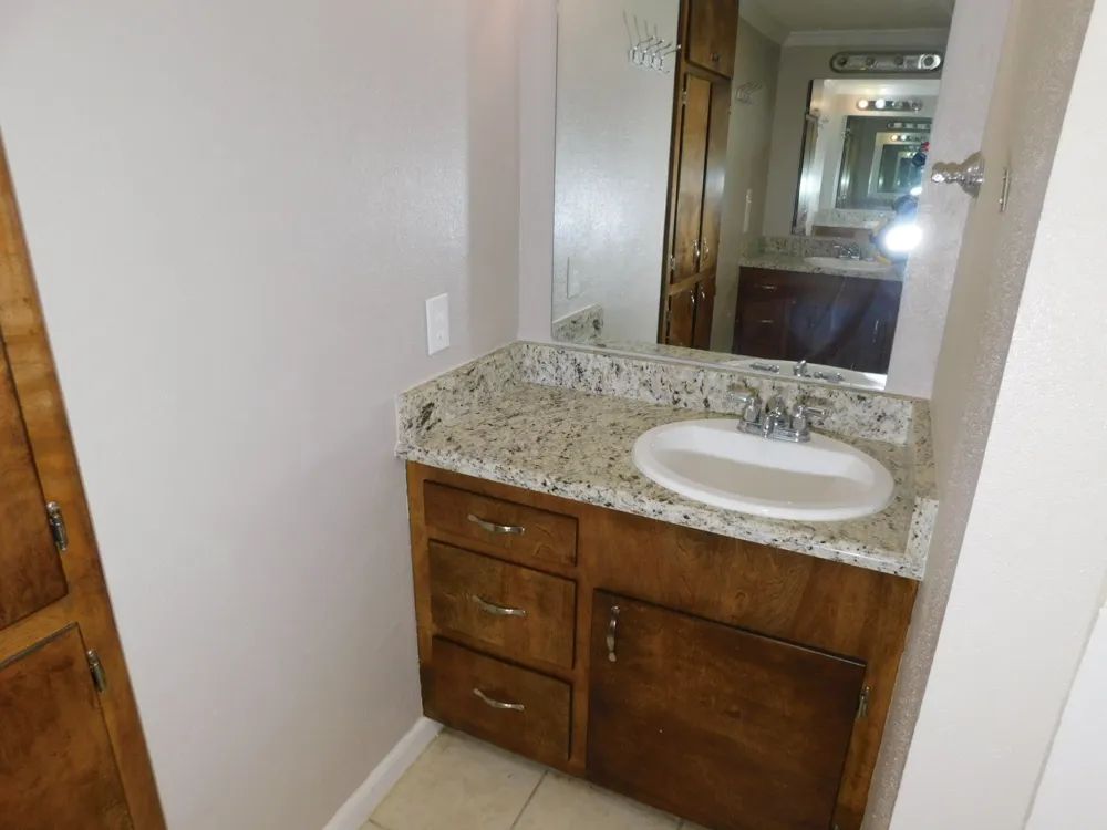 214 Springhill Airport Loop Springhill, LA 71075