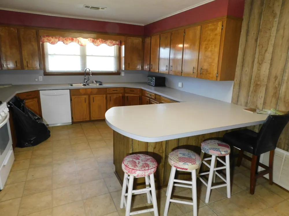 214 Springhill Airport Loop Springhill, LA 71075