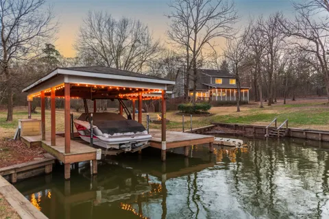 233 E El Dorado Drive