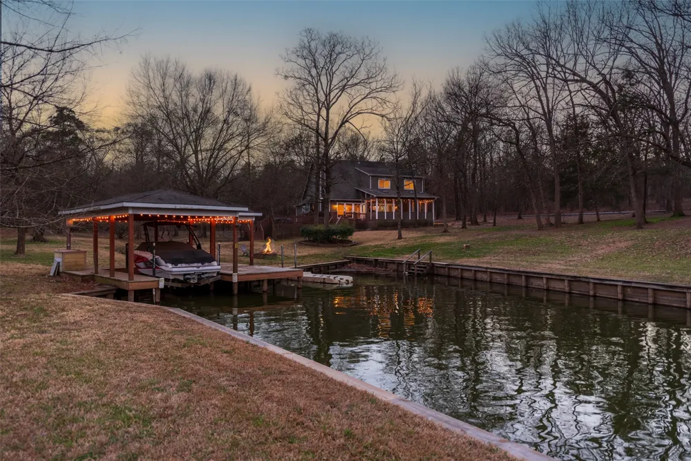233 E El Dorado Drive Scroggins, TX 75480