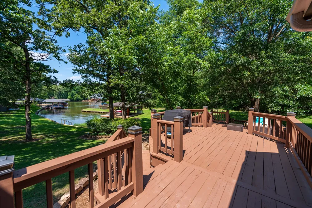 233 E El Dorado Drive Scroggins, TX 75480