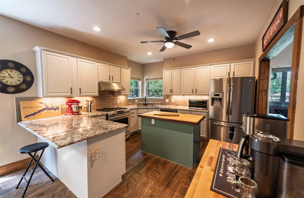 233 E El Dorado Drive Scroggins, TX 75480