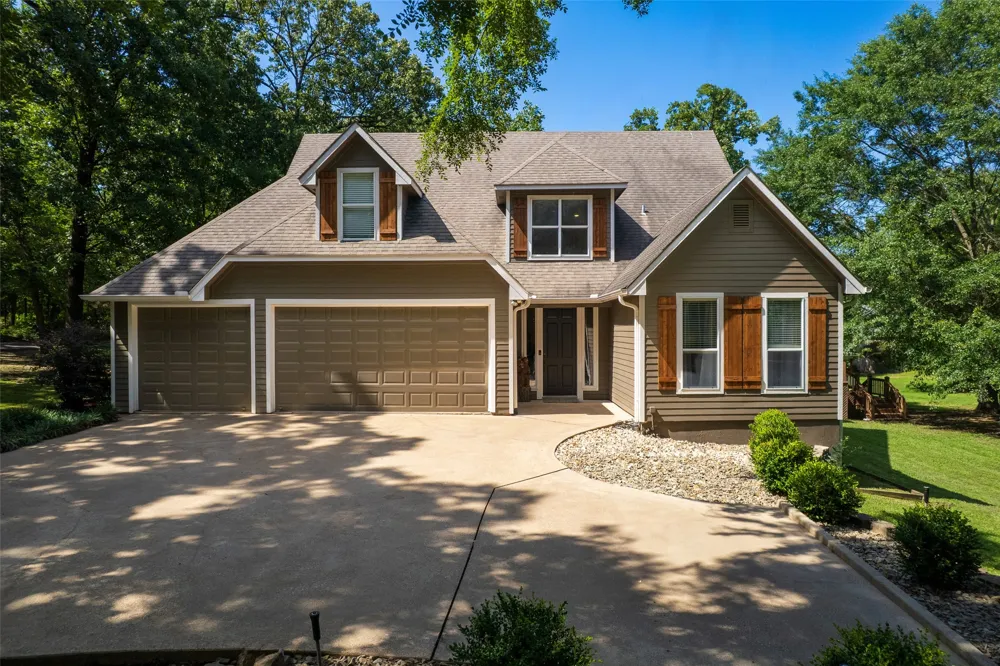 233 E El Dorado Drive Scroggins, TX 75480