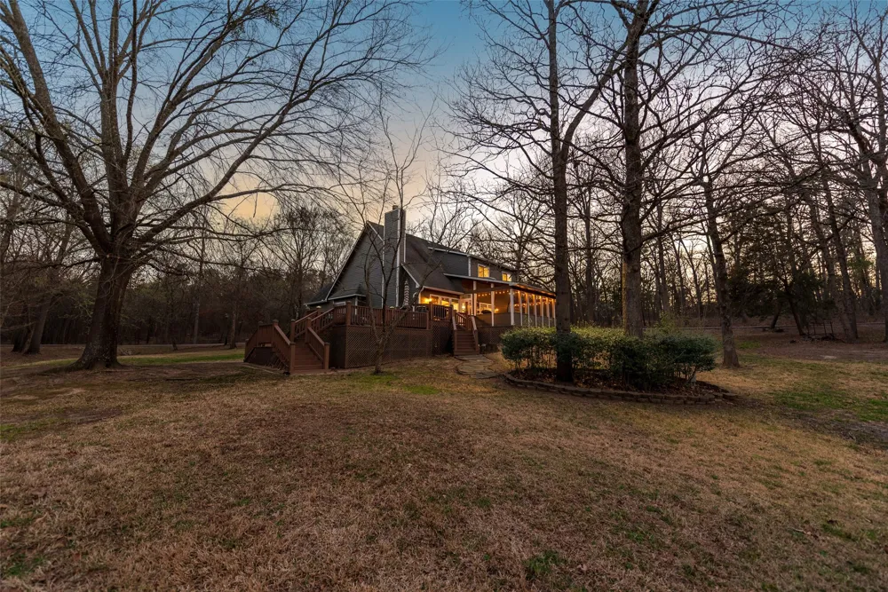 233 E El Dorado Drive Scroggins, TX 75480