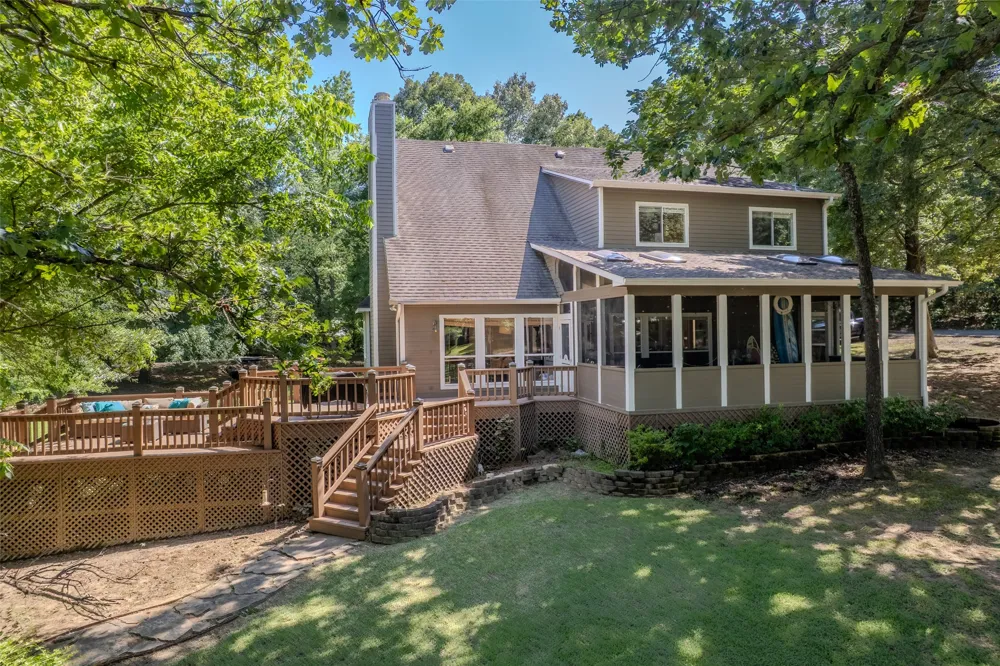 233 E El Dorado Drive Scroggins, TX 75480