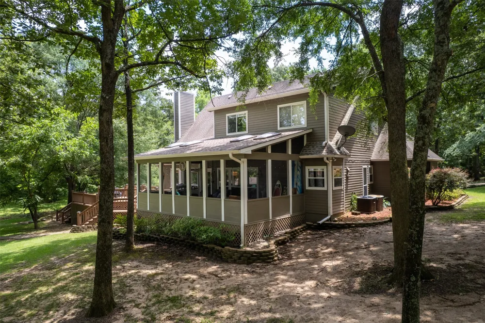 233 E El Dorado Drive Scroggins, TX 75480
