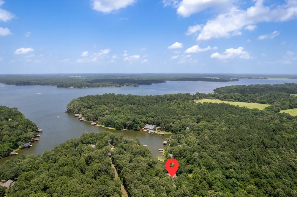 233 E El Dorado Drive Scroggins, TX 75480