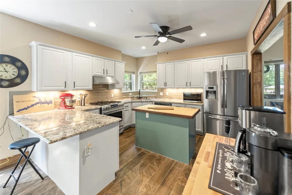 233 E El Dorado Drive Scroggins, TX 75480