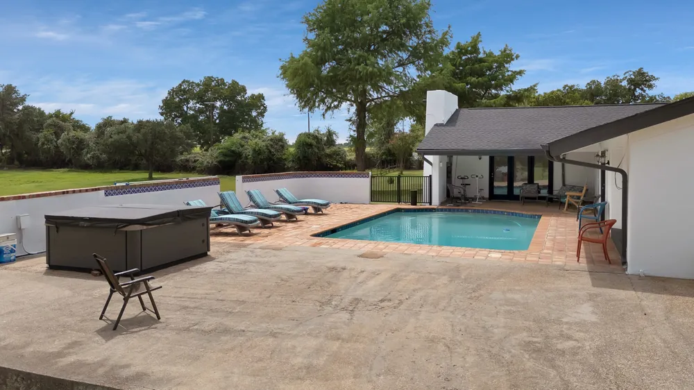 8445 S Fm 730 Boyd, TX 76023