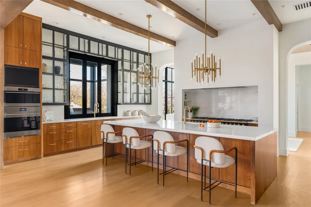 10010 Strait Lane Dallas, TX 75229
