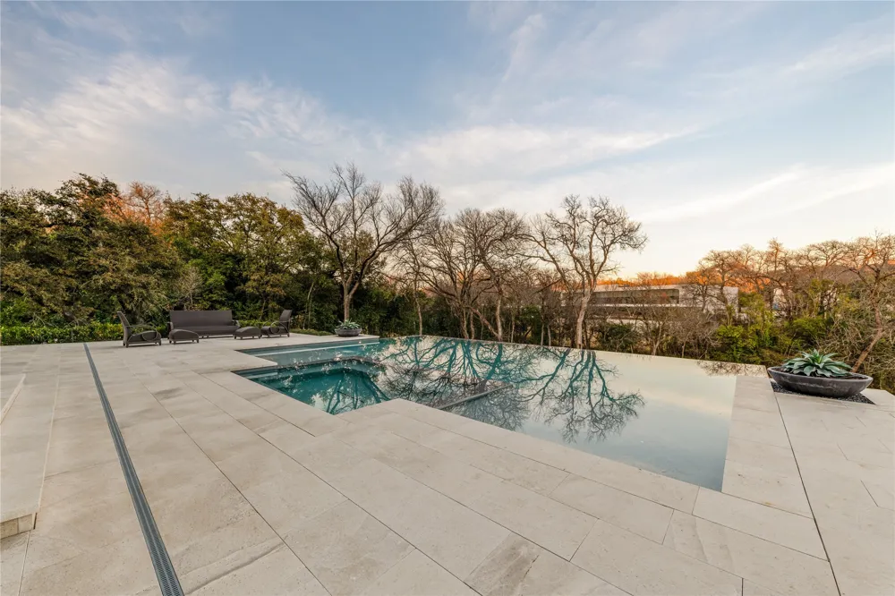 10010 Strait Lane Dallas, TX 75229