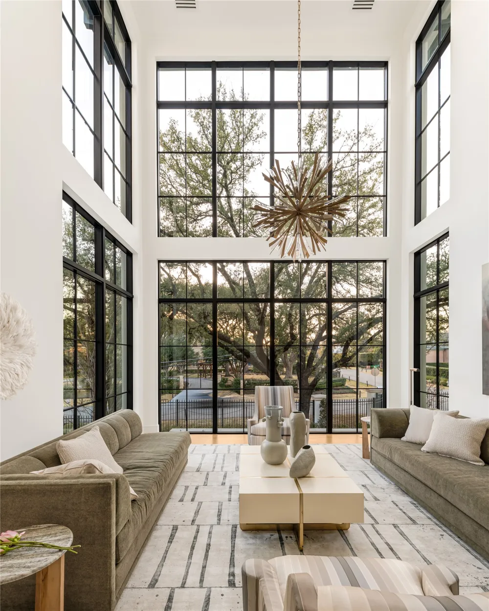 10010 Strait Lane Dallas, TX 75229