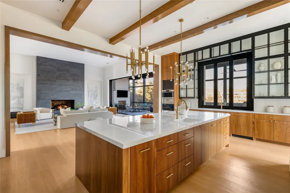 10010 Strait Lane Dallas, TX 75229