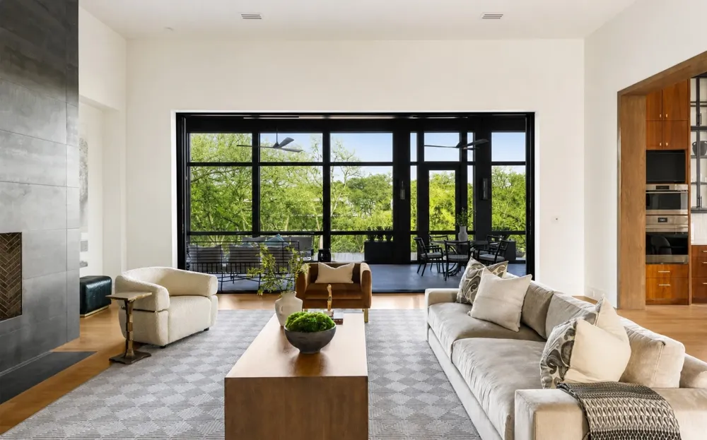 10010 Strait Lane Dallas, TX 75229