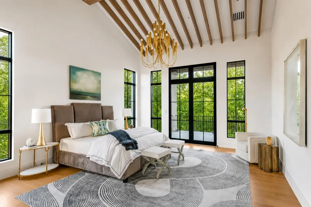 10010 Strait Lane Dallas, TX 75229