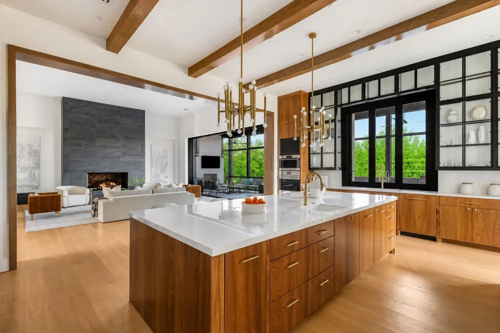 10010 Strait Lane Dallas, TX 75229