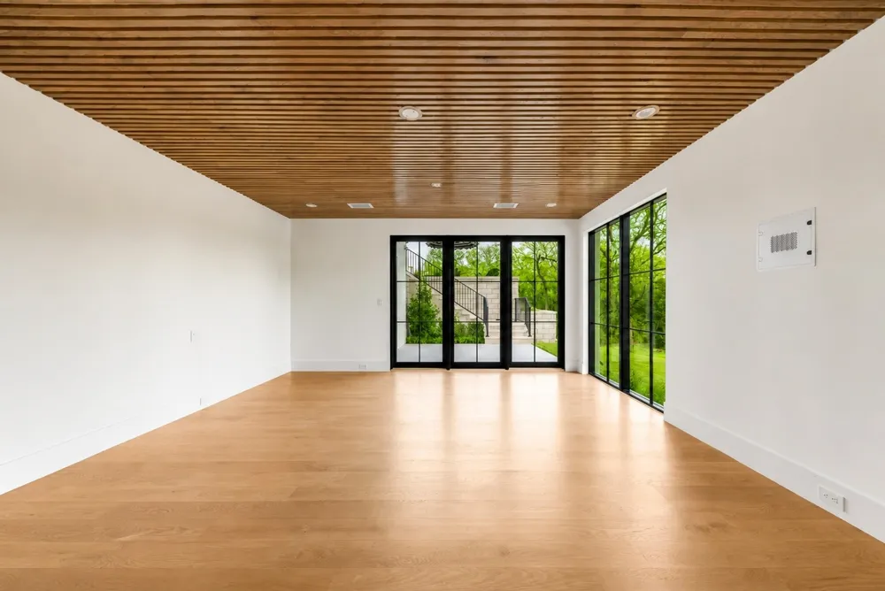 10010 Strait Lane Dallas, TX 75229