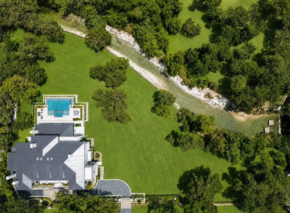 10010 Strait Lane Dallas, TX 75229